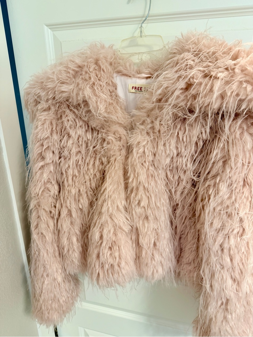 Free People Moonlight Faux Fur Feathered Teddy Jacket - Blush Small soft pink - Picture 4 of 7
